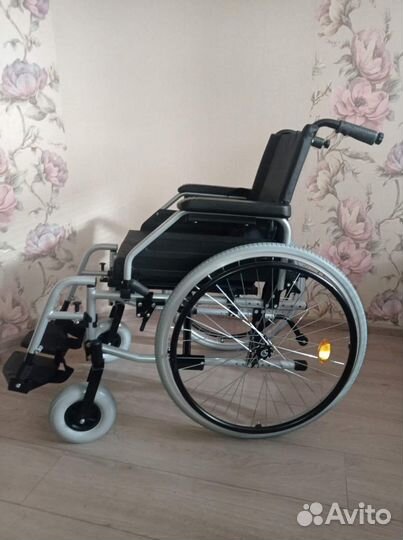 Коляска инвалидная Omega luxe 550