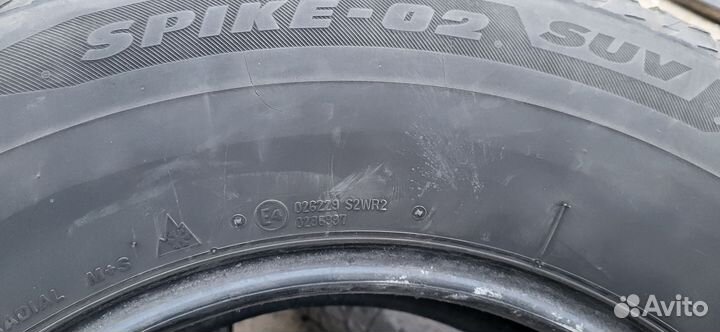 Bridgestone Blizzak Spike-02 SUV 245/70 R16