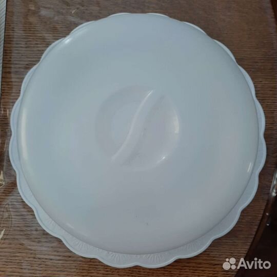 Новая тортница с крышкой