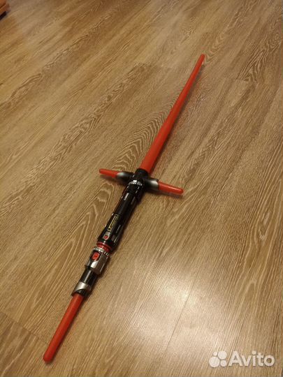 Световой меч Кайло Рена из звездных войн