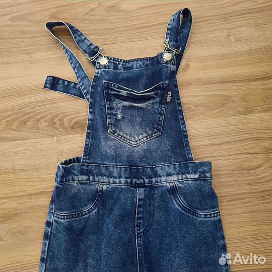 Джинсовый комбинезон для девочки