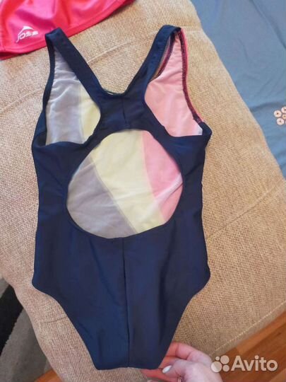 Купальник и шапочка для девочки