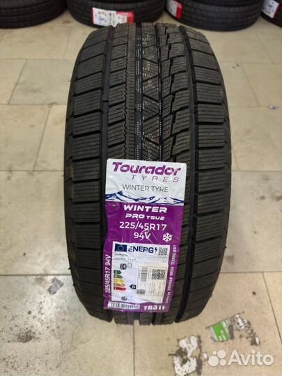 Tourador Winter Pro TSU2 225/45 R17 94V