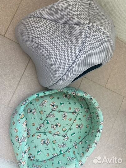 Отдам котенка вместе с домиками и лотком, 3 месяца