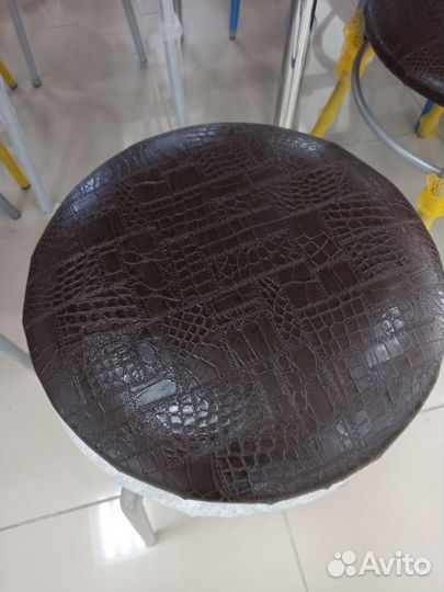 Табурет круглый с кольцом