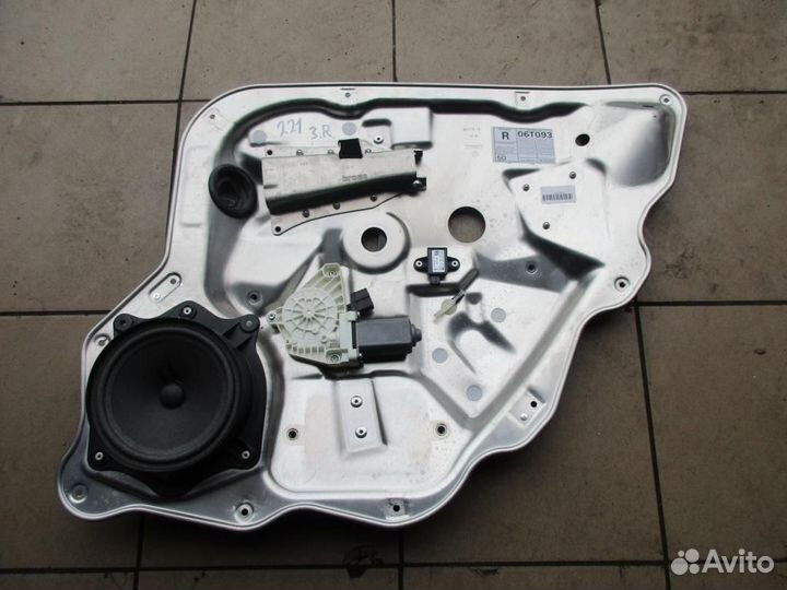 Стеклоподъемник задний правый w221 S-class 272