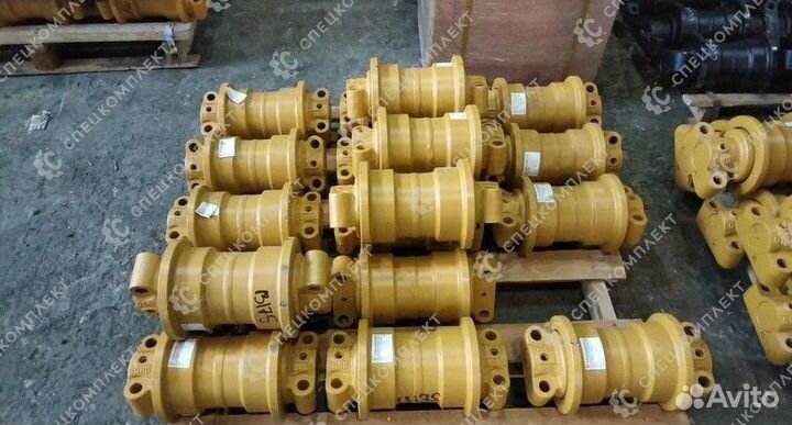 Каток опорный на CAT