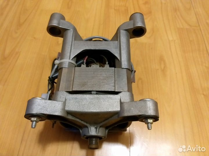 Коллекторный двигатель д/стиральной машины