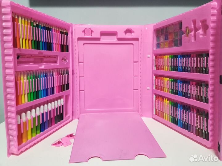 Набор для рисования в чемоданчике