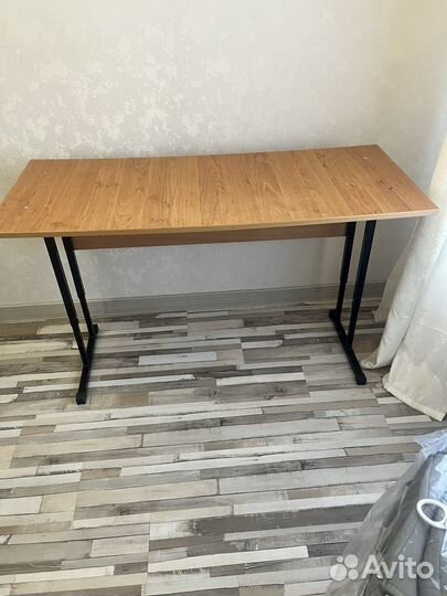Письменный стол, парта школьная