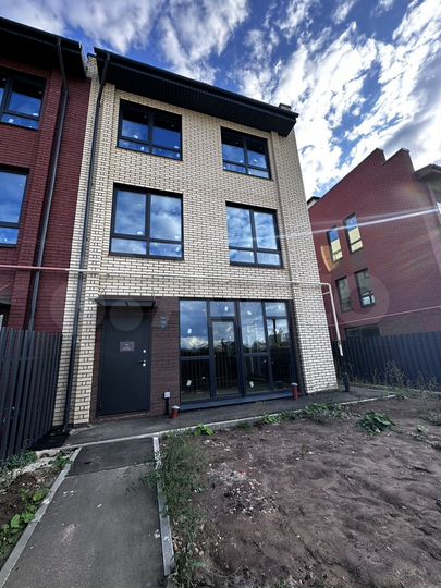 Таунхаус 113 м² на участке 1,8 сот.