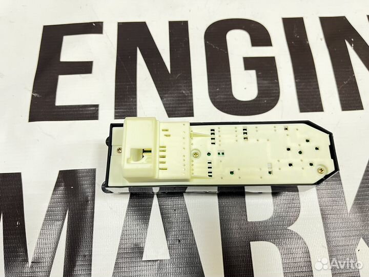 Блок управления стеклоподъемниками Toyota Tundra