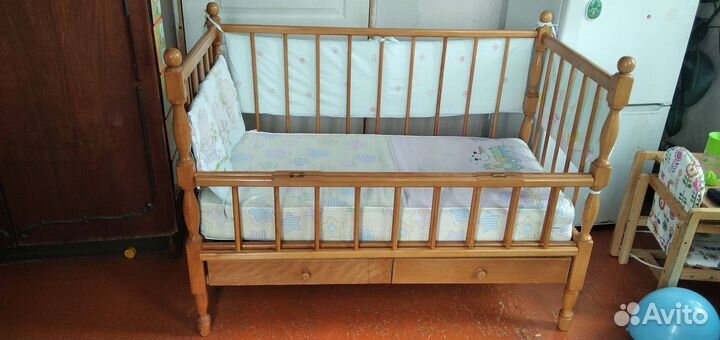 Детская кроватка