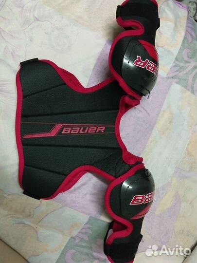Нагрудник хоккейный bauer