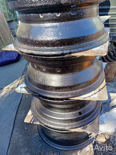 Штампованные диски на УАЗ r15