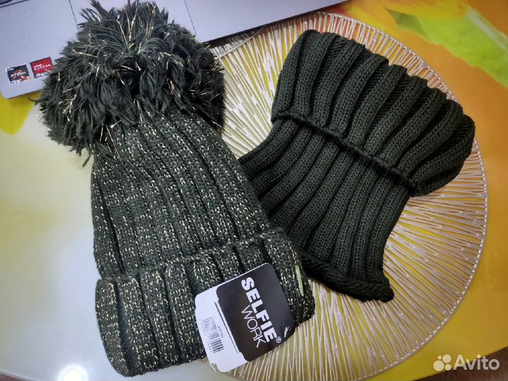 Новый женский комплект (шапка и снуд шарф)