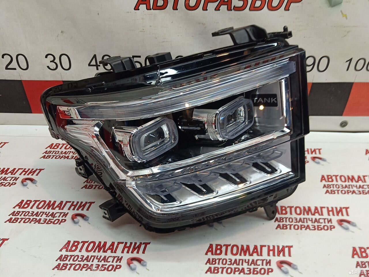 Фара передняя правая Tank 500