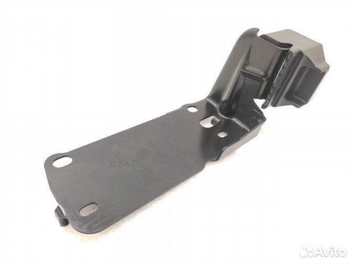 Кронштейн радиатора левый Bmw 3-Series E90 N52B30