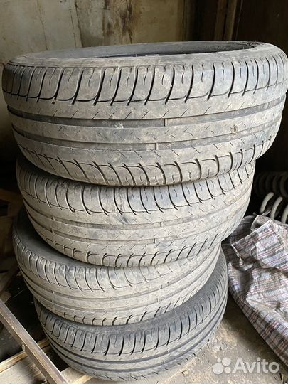 Bfgoodrich G-Grip 215/60 R16