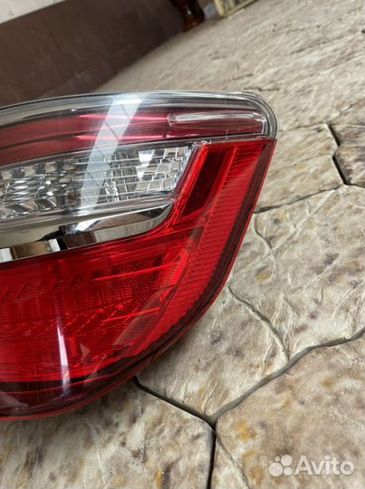 Правый фонарь toyota camry 55