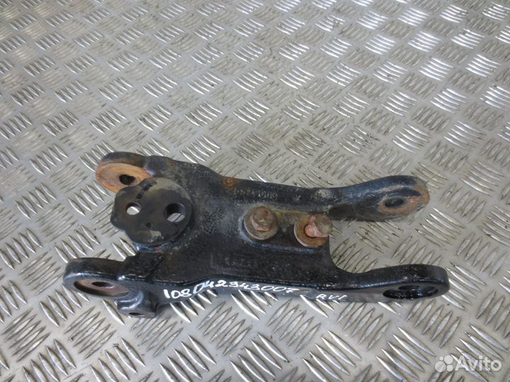 Кронштейн амортизатора кабины renault 5010629214