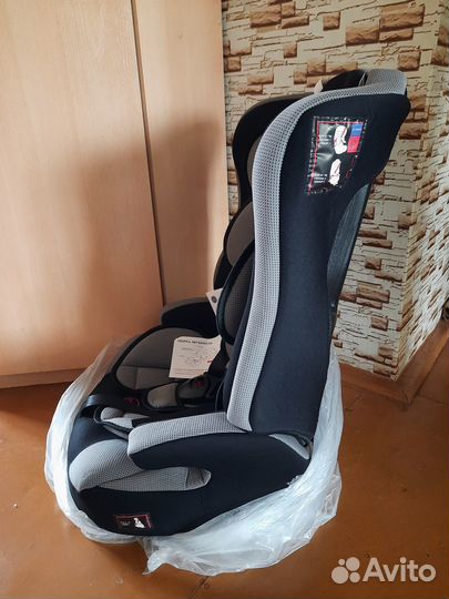 Новое автокресло 9-36