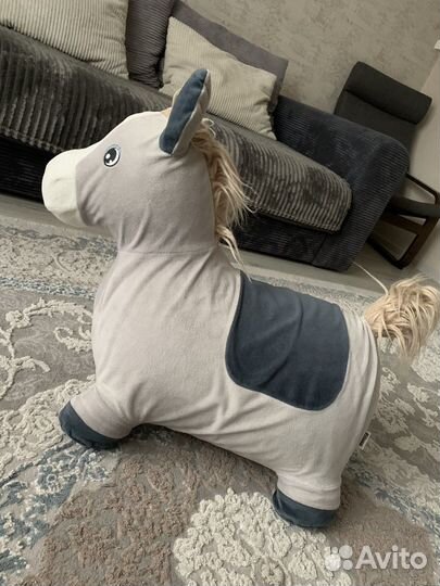 Лошадка качалка новая со звуком