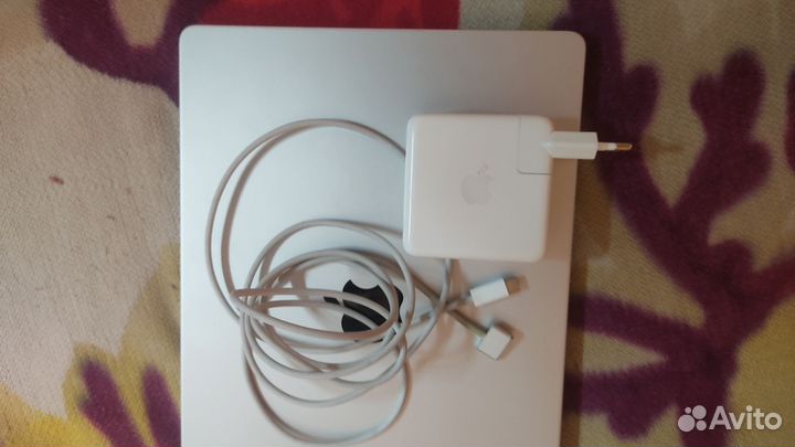 Macbook pro 14 m1 16 512