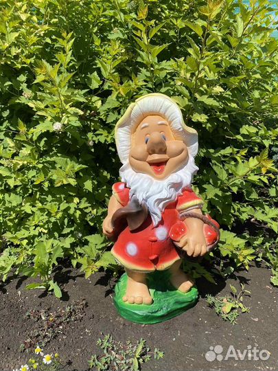 Садовые фигуры из полистоуна Гномы