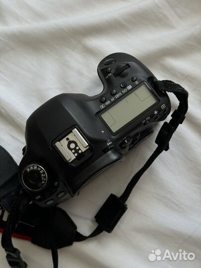 Зеркальный фотоаппарат canon 5D mark iii