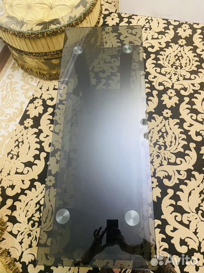 Стеклянная тумба под тв