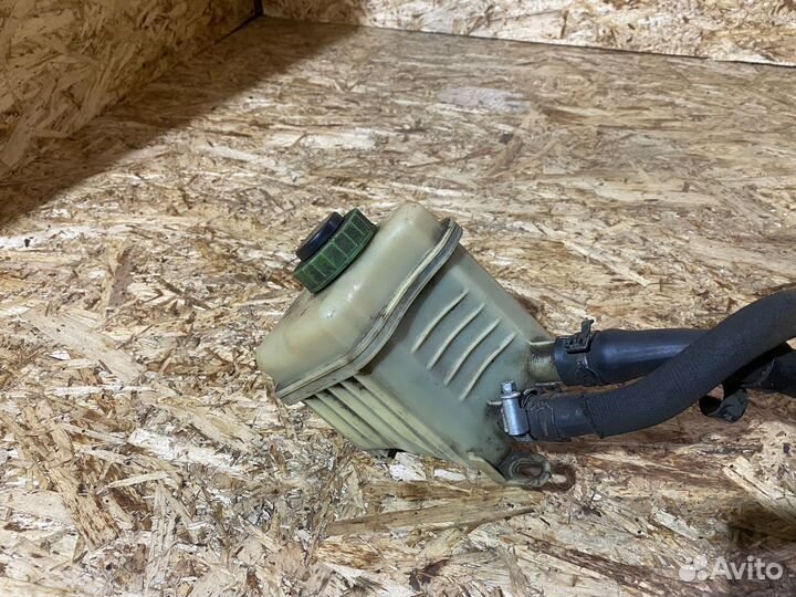 Бачок гидроусилителя VW Touareg GP NF 02-18