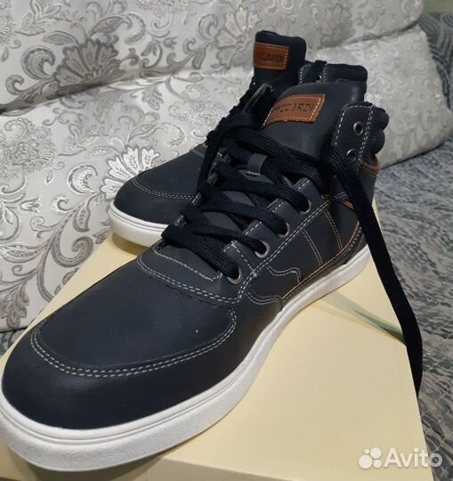 Продам ботинки мужские
