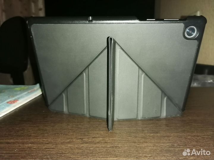 Планшет Lenovo