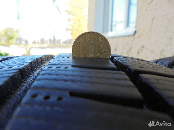 Bridgestone Blizzak Revo GZ 215/60 R16 95S