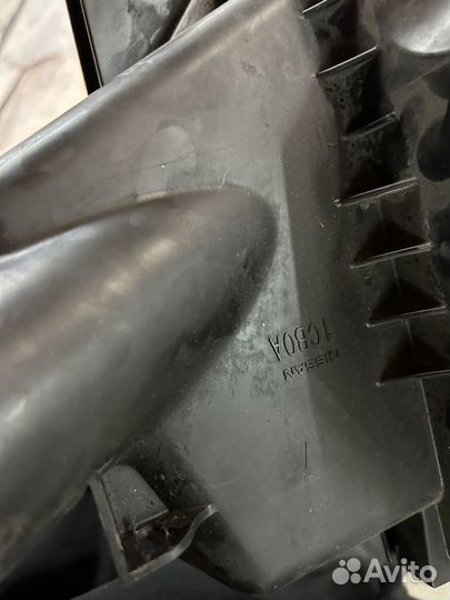 Корпус воздушного фильтра правый Infiniti FX 37