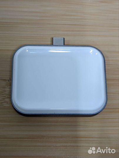 Зарядное устройство для AirPods и Apple Watch