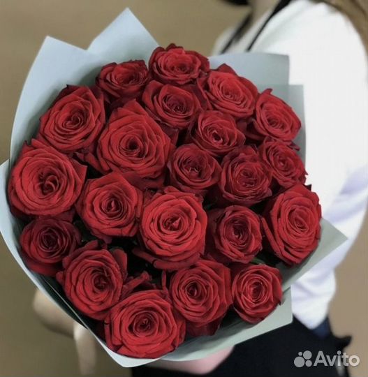 21 роза ред наоми