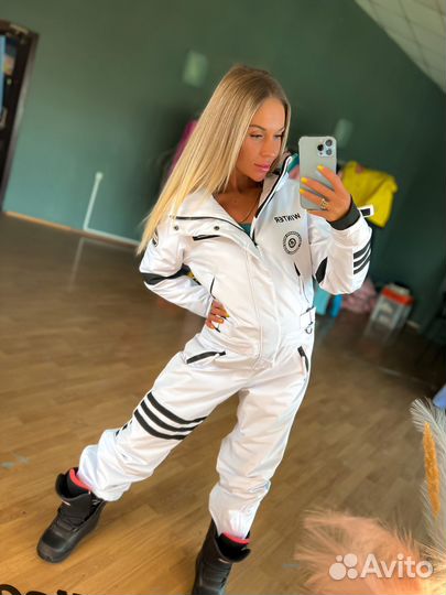 Комбинезон женский белый