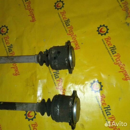 Привод передний левый Volkswagen Passat B5 седан 1