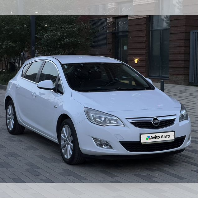 Opel Astra 1.6 AT, 2011, 143 000 км