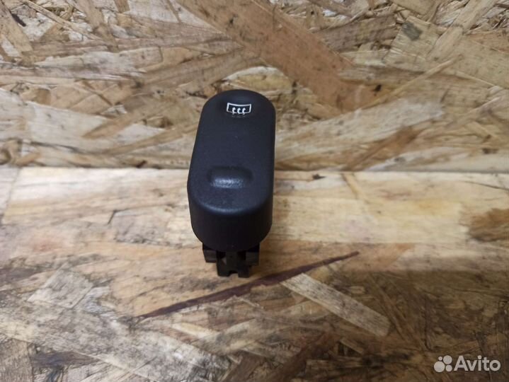 Кнопка Renault Symbol