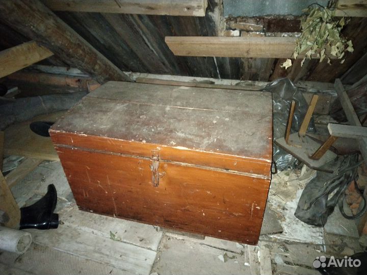 Сундук деревянный старинный большой