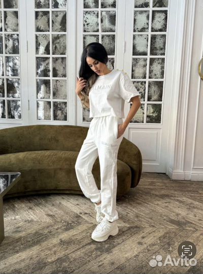 Товарный остаток женской одежды