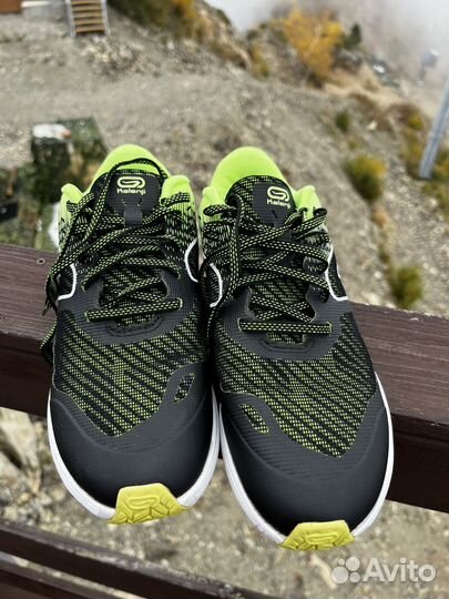 Кроссовки женские 36 размер