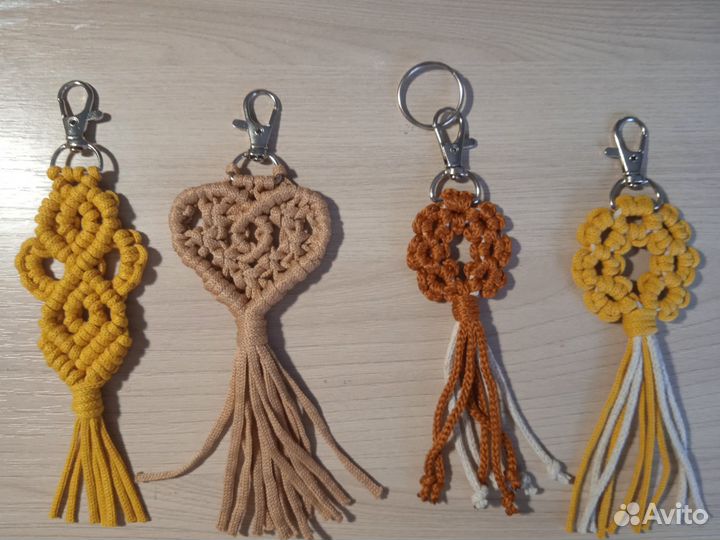 Брелок макраме