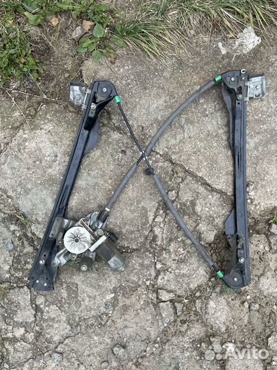 Стеклоподъемник передний правый Ford Focus 1