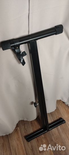 Стойка для синтезатора