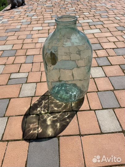 Стеклянная емкость