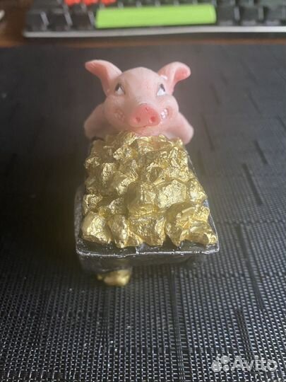 Свинка настольная